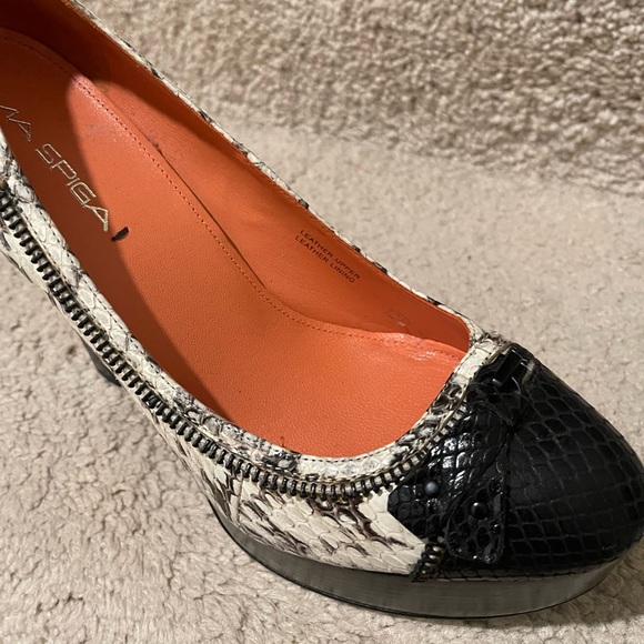 Via Spiga Jennifer Python Snake Skin Black Leather platform pumps - Picture 3 of 7